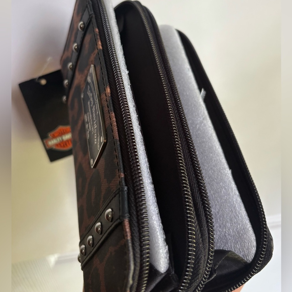 Harley Davidson Leopard Print Crossbody Bag Set - Picture 7 of 8